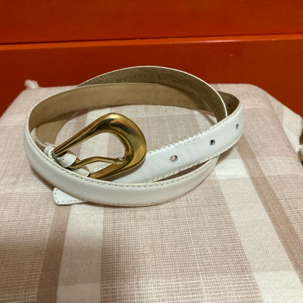 Beacon Hill Skinny White Leather Belt w Gold Buckle Sz L. USED; Good Condition - Picture 8 of 8